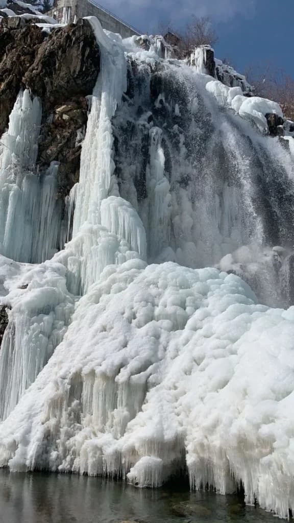 Drang Waterfall